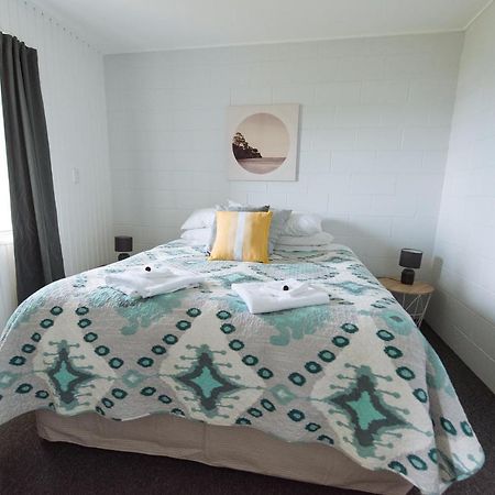 Pounawea Waterfront Motels Exterior foto